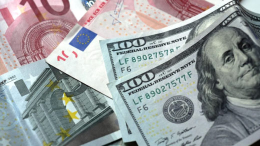 El euro se fortalece levemente frente al dólar después de la publicación de las actas del Banco Central Europeo